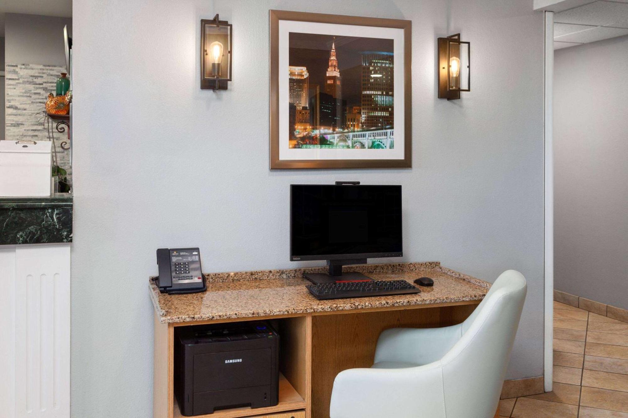 La Quinta Inn By Wyndham Cleveland Independence Εξωτερικό φωτογραφία