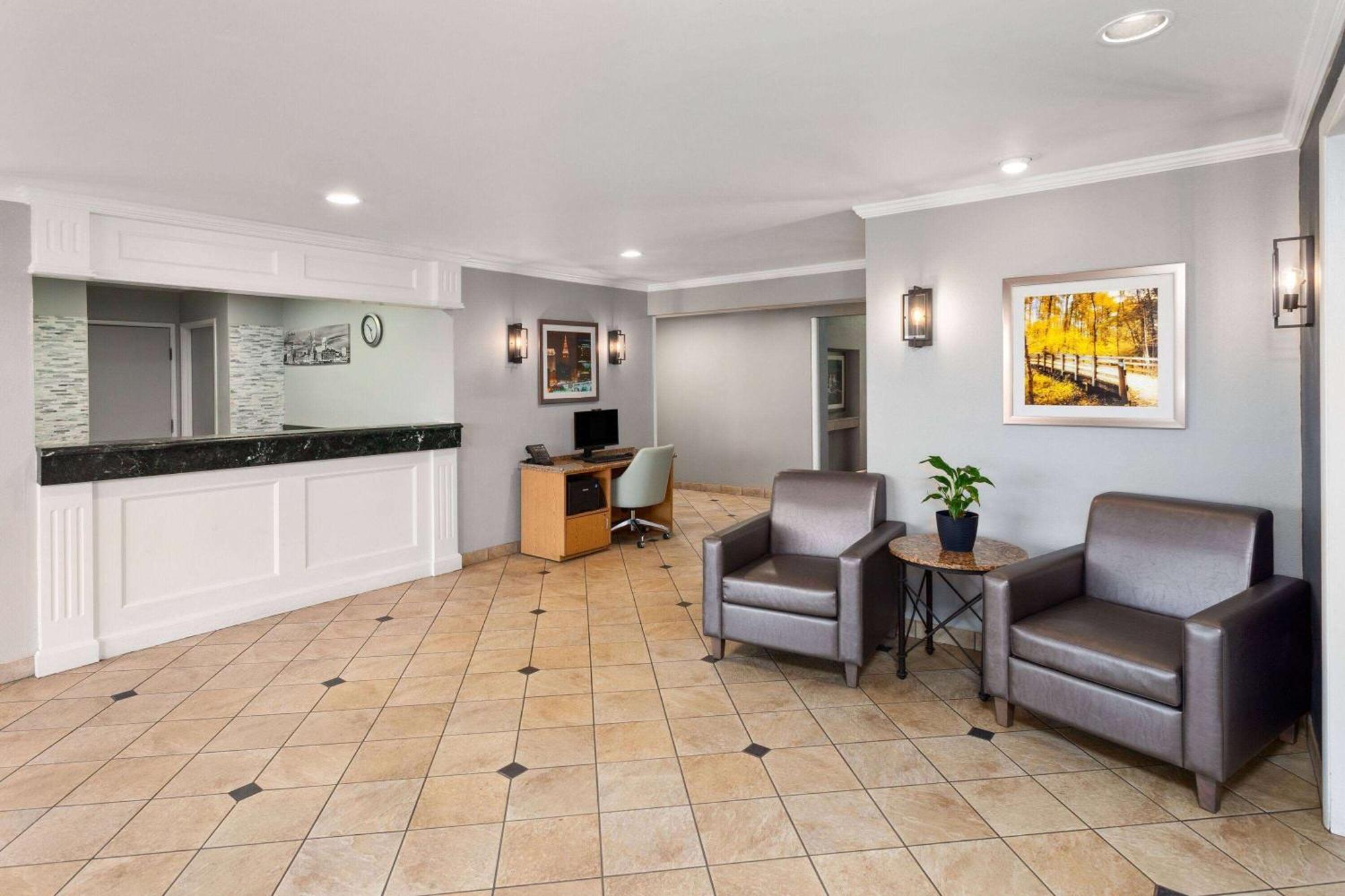 La Quinta Inn By Wyndham Cleveland Independence Εξωτερικό φωτογραφία